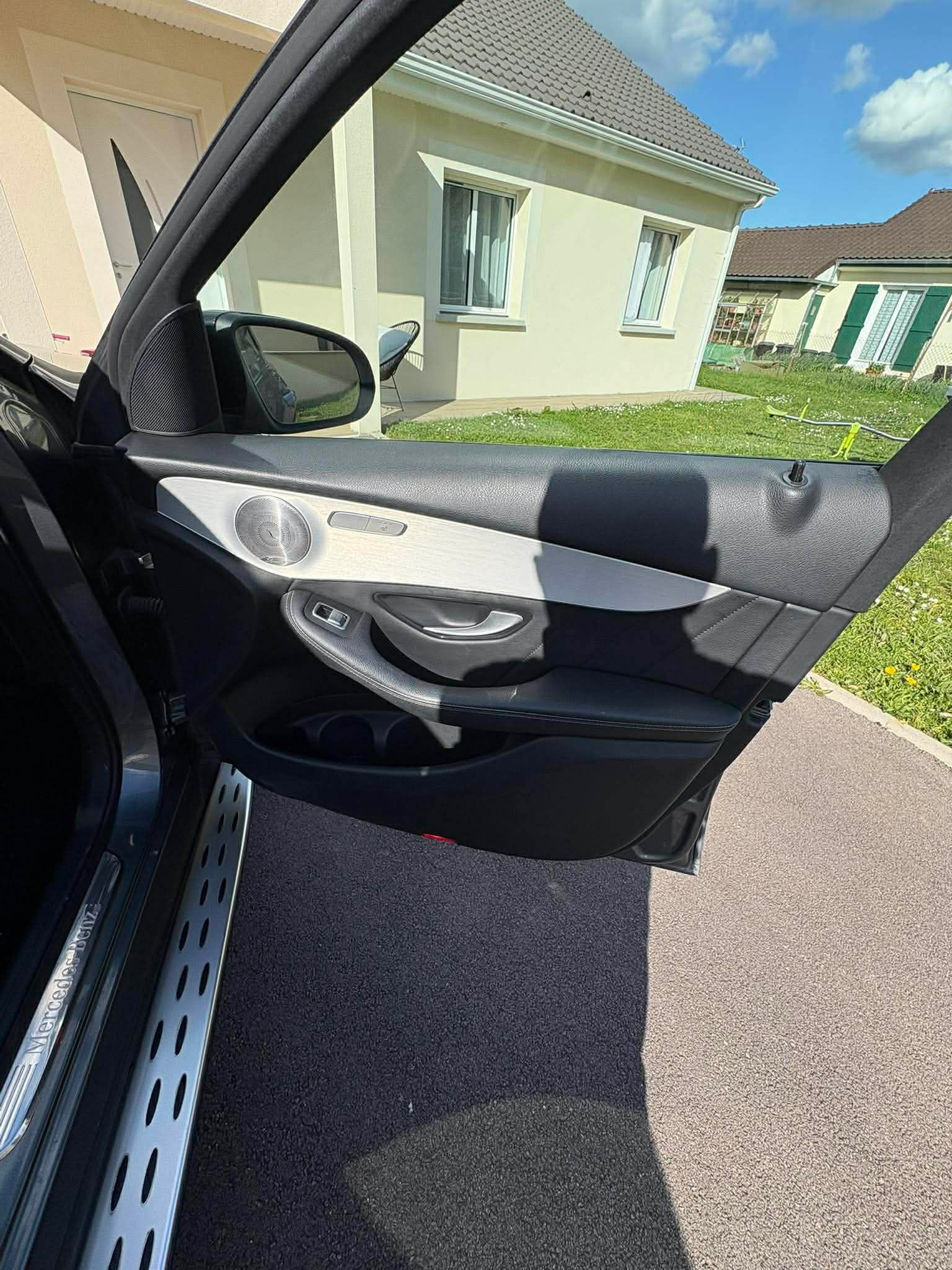 GLC 300 E 2.0i HYBRID 4-MATIC